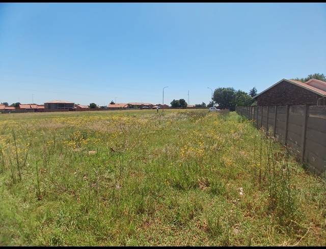 1,036M² VACANT LAND FOR SALE IN RIVERSDALE